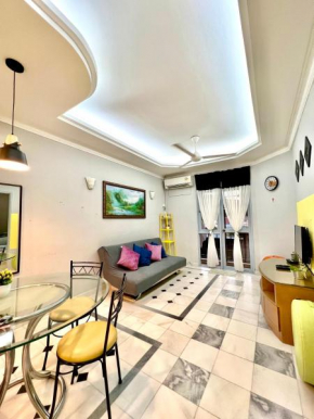 De One Homestay Bayu Emas Near Beach